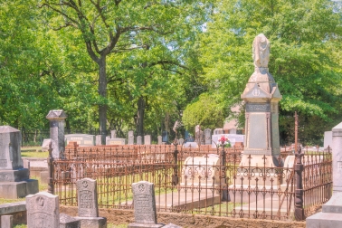 <span>HISTORIC WOOLSEY CEMETERY:</span> Photo by Jenny Burdette ©2021