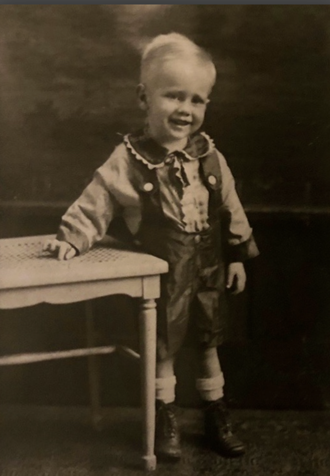 Portrait of Ferrol Sams. Courtesy of the Sams Family Portrait of Ferrol Sams. Courtesy of the Sams Family